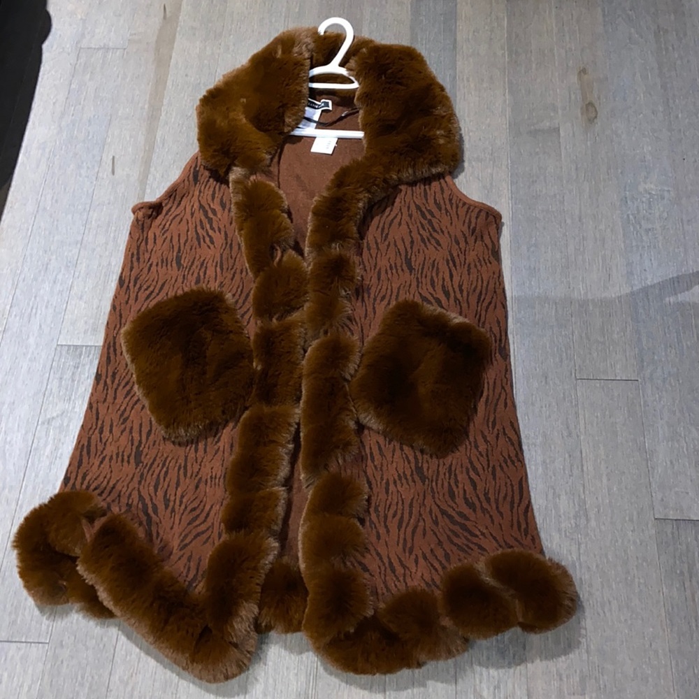 Brand New O/S Unworn Melanie Lynne Vest